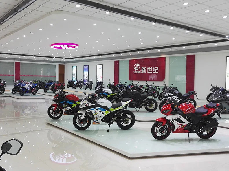 2025 New Style Cheap And Best Quality 2023 Sinski Cheap Price Motorcycle 400cc Automatic Motorcycle Customized Motorcycles