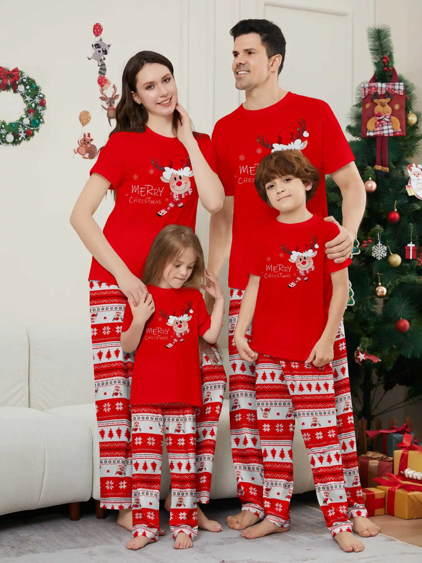 Merry Xmas Family Look Pyjamas Short Sleeve O Neck Sleepwear Adults Kids Christmas Matching Pajamas Set Cute Print 2 Pieces Suit