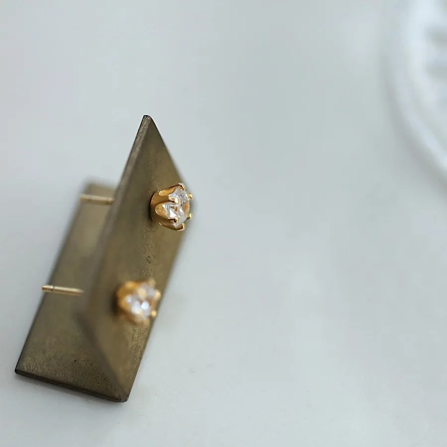 925 Sterling Silver Electroplated 18K Gold Simple Single Zircon Earrings for Women Temperament Classic Jewelry Accessories