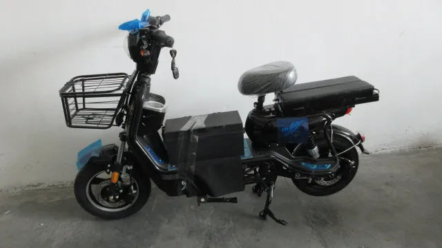 Introducing our highly anticipated 2025 model: a high-performance electric racing motorcycle, available with 40A and 50A power options, offered at a competitive factory price.