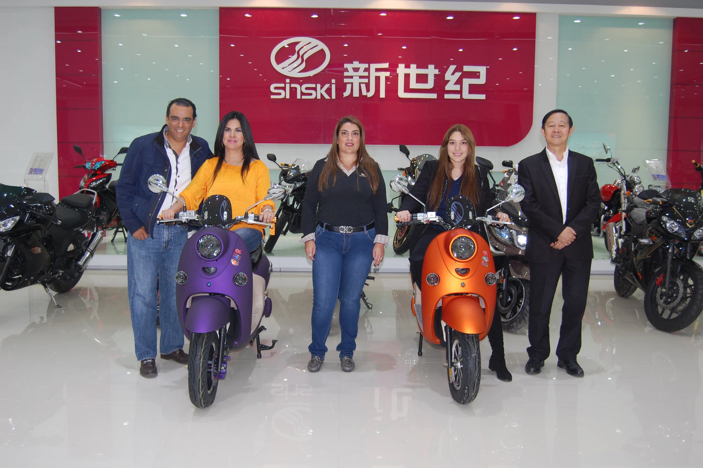 2025 New Style Cheap And Best Quality 2023 Sinski Cheap Price Motorcycle 400cc Automatic Motorcycle Customized Motorcycles