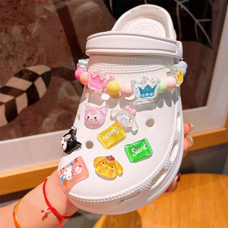 New Sanrio Kuromi Cinnamoroll Melody Pochacco Pompompurin LED Accessories Hole Slipper Buckles Set Cartoon Kawaii Gifts