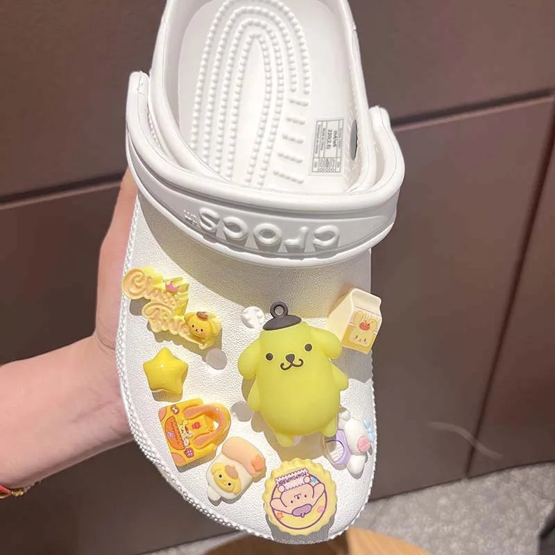 New Sanrio Kuromi Cinnamoroll Melody Pochacco Pompompurin LED Accessories Hole Slipper Buckles Set Cartoon Kawaii Gifts