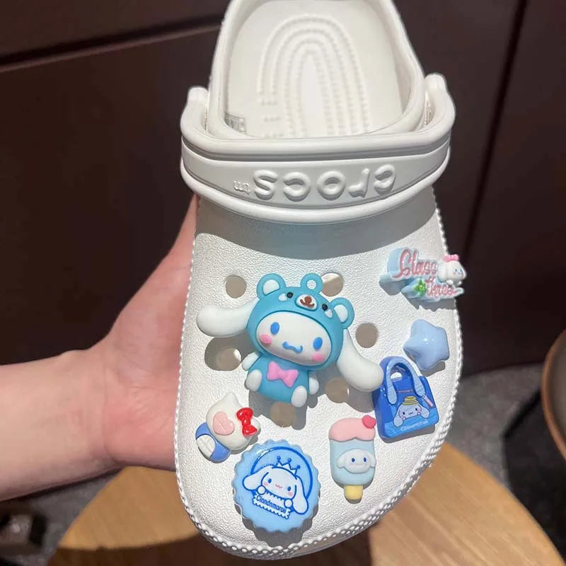 New Sanrio Kuromi Cinnamoroll Melody Pochacco Pompompurin LED Accessories Hole Slipper Buckles Set Cartoon Kawaii Gifts