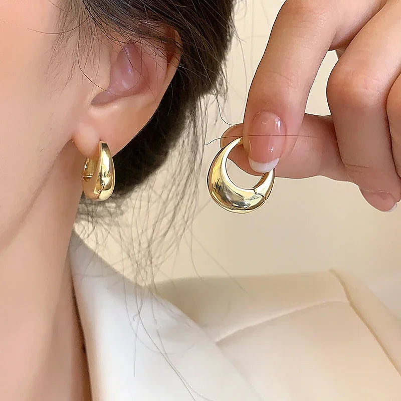 Punk Oval Hoop Earrings Metallic Geometric Ear Buckle Minimalist Style U-shaped Ear Buckle Daily Life Earring Accessories