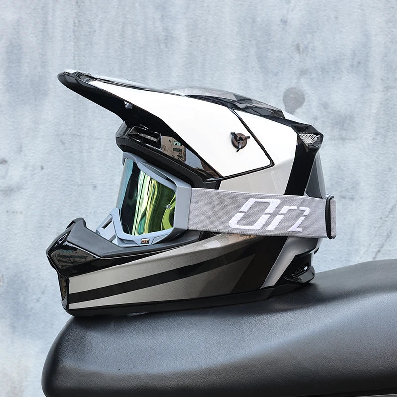 903-Motorcycle off-road helmet, fully covered electric vehicle, pulling full helmet, mountain downhill, all season